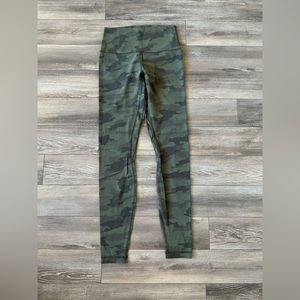 Size 6 lululemon aligns